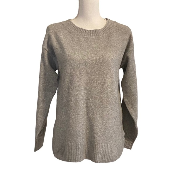 GAP Slouchy Crewneck Sweater SZ XS Petite Grey Knit Casual Comfy Winter NEW - Picture 1 of 11